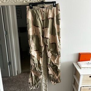 Forever21 Camo Cargo Pants